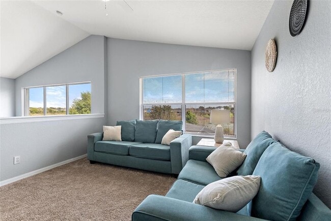 Building Photo - 546 Windsor Pl