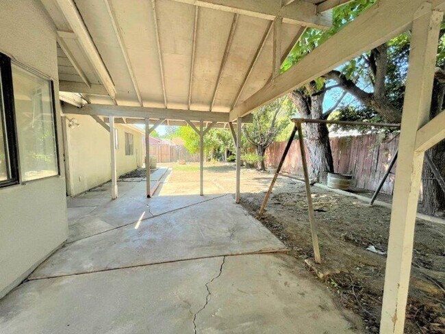 Building Photo - Fantastic 3 Bedroom in Natomas