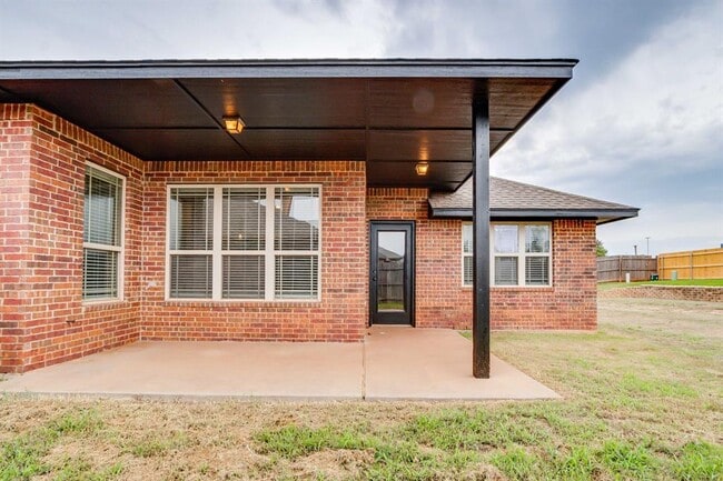 Building Photo - 1046 Phils Way