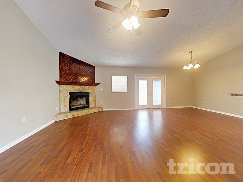 Building Photo - 13415 Twin Lake Ave