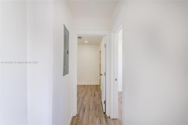 Building Photo - 6371 Scott St