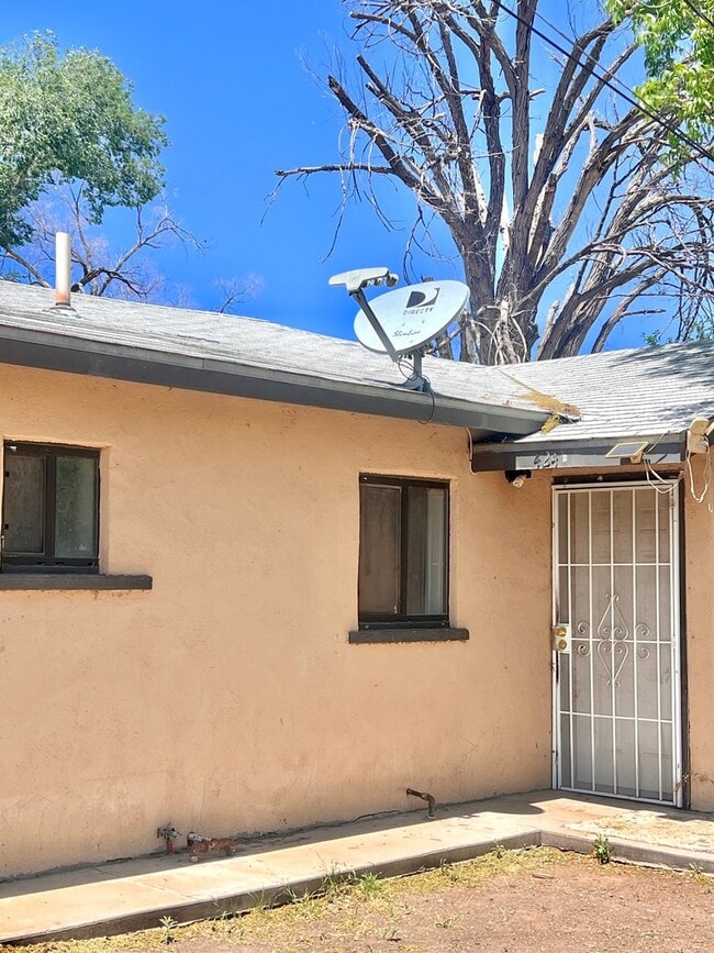 Building Photo - HUD Property