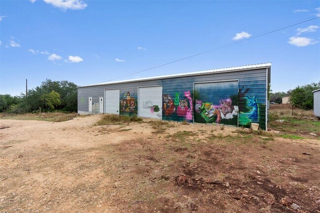 Building Photo - 1100 High Rd