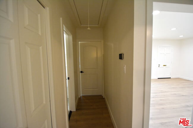 Building Photo - 16901 Hart St