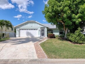 Building Photo - 4307 3rd Ave NE