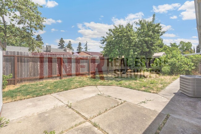 Building Photo - Spacious Home in Tiogawoods Neighborhood!