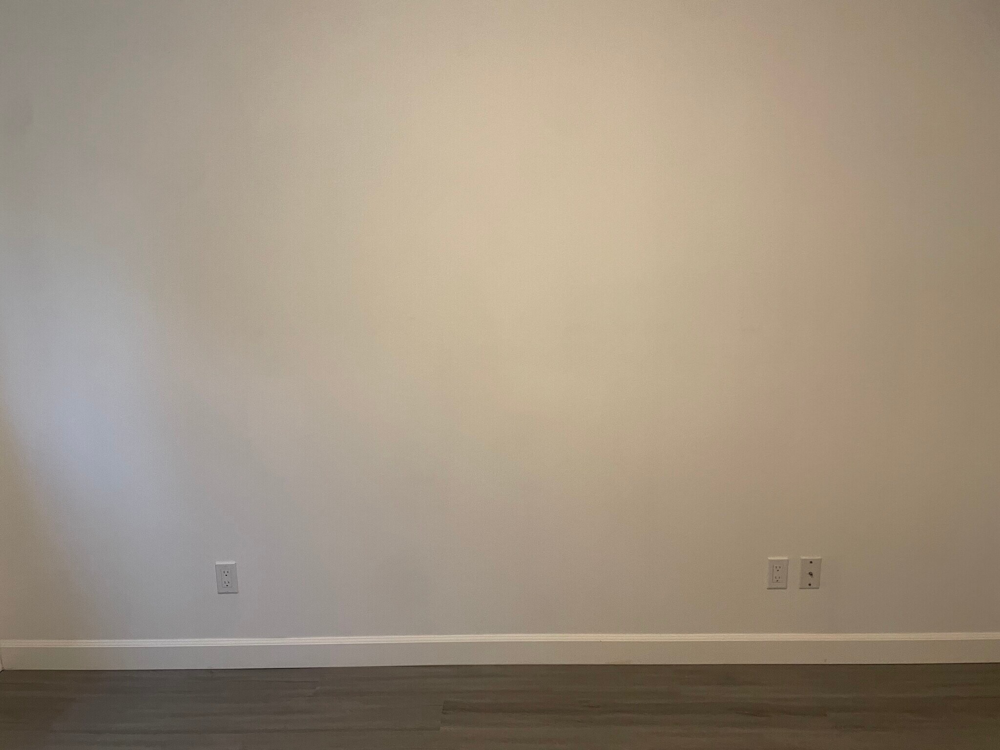 Building Photo - 265 E 69th Way