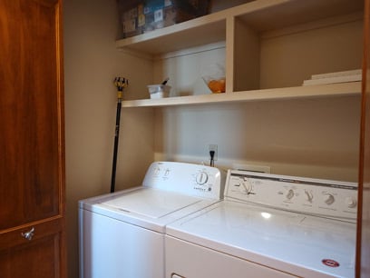 Laundry closet in hall - 41 Santa Ana Loop