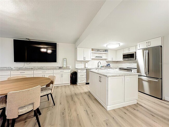 Building Photo - 17580 Gulf Blvd