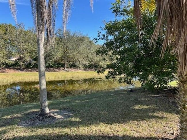 Building Photo - 517 Spinnaker