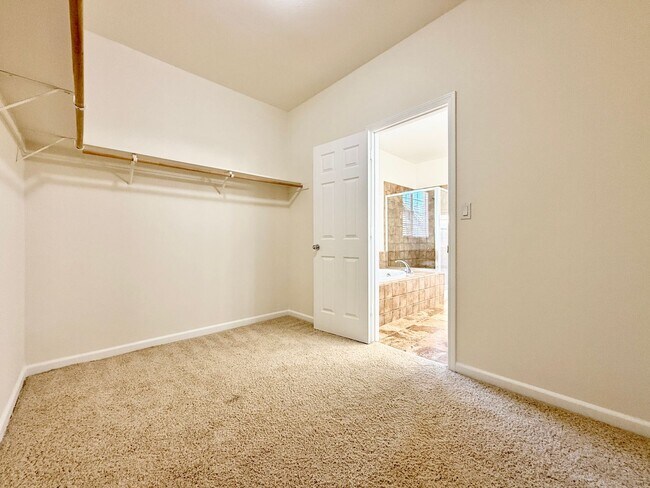 Building Photo - Renovated Coastal Home with NEW Kitchen and a Spacious Layout