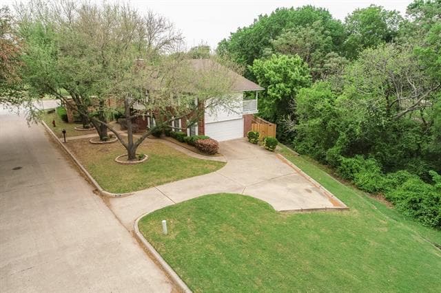 Building Photo - 504 Estate Dr