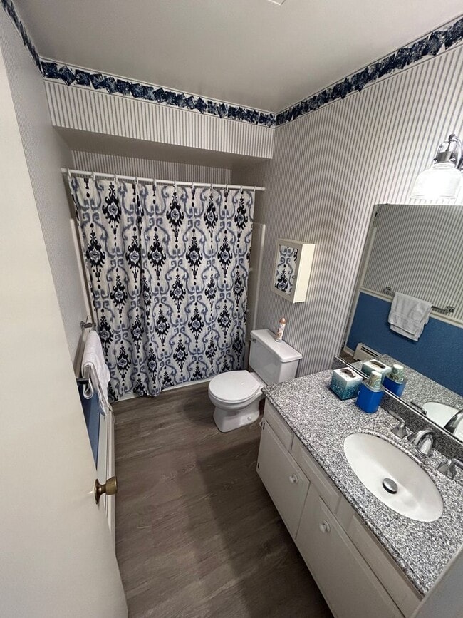 Building Photo - 3379 Division Ave SW