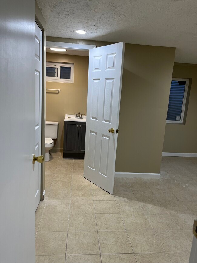 Building Photo - 15160 El Cameno Real Dr