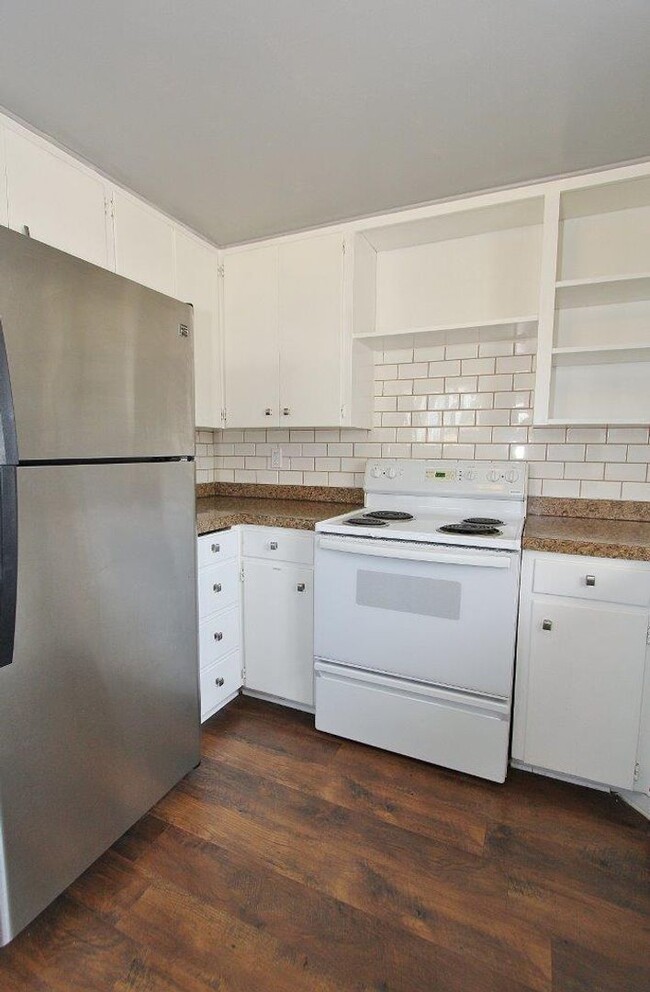 Building Photo - Charming Single-Level Studio Home