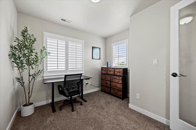Building Photo - 10130 W Brownstone Dr