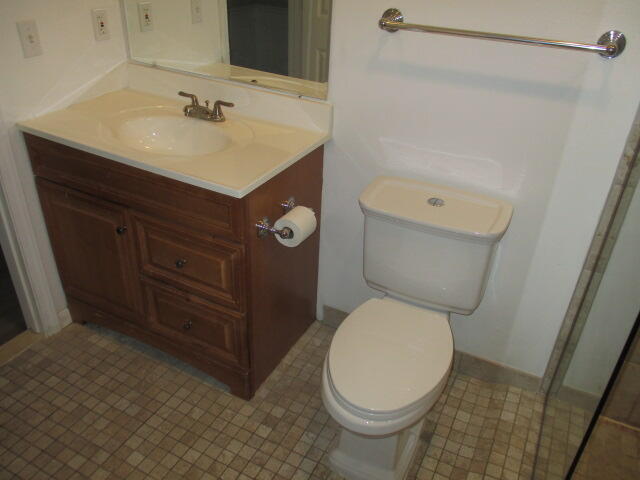 Building Photo - 41094 Southwind Dr