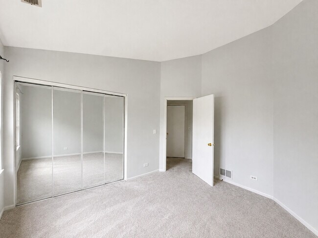 Building Photo - 7134 S Stratton Ln