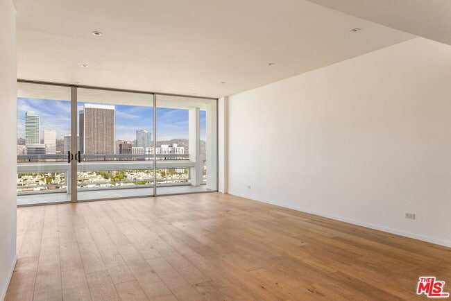 Building Photo - 2222 Ave of the Stars