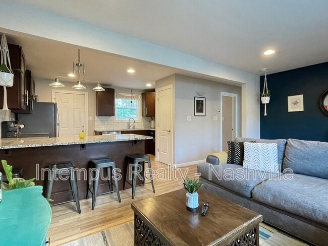 Building Photo - 120 Lucile St