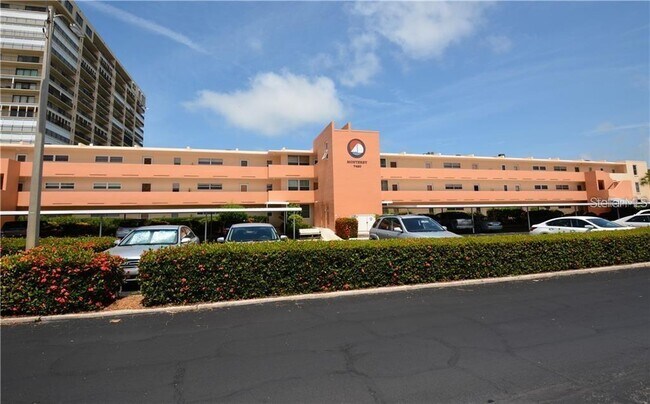 Building Photo - 7420 Bay Island Dr S