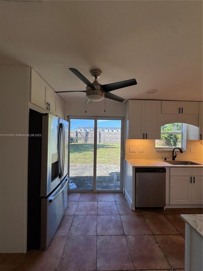 Building Photo - 3110 N 58th Ave