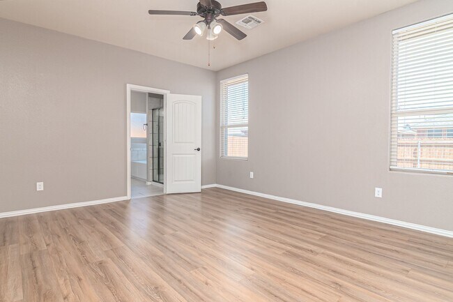 Building Photo - 6408 Hall of Fame Blvd