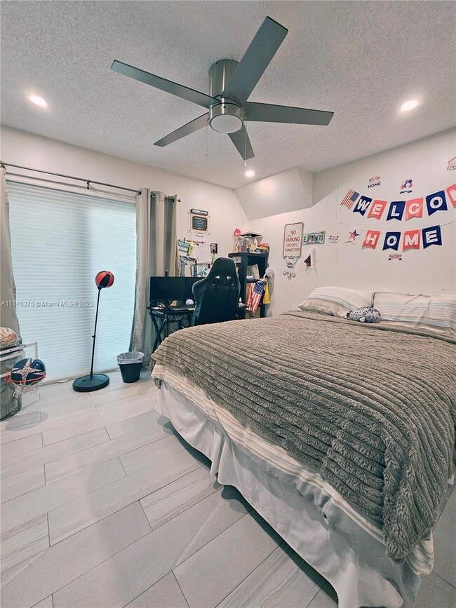 Building Photo - 3483 Emerald Oaks Dr