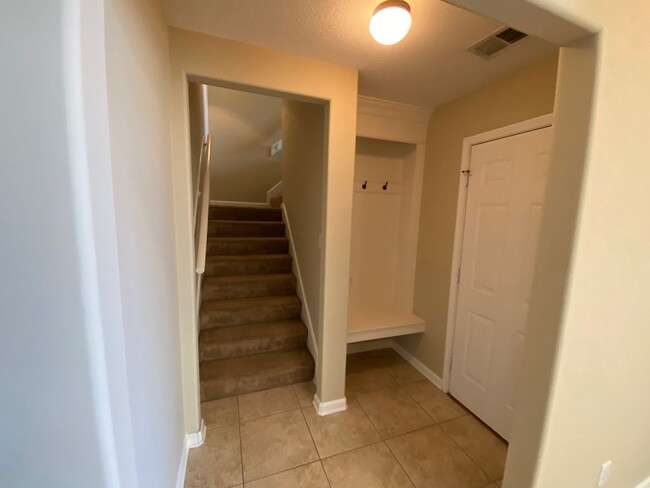 Building Photo - GORGEOUS 4 BEDROOM 3 BATHROOM CORDOVA RENT...