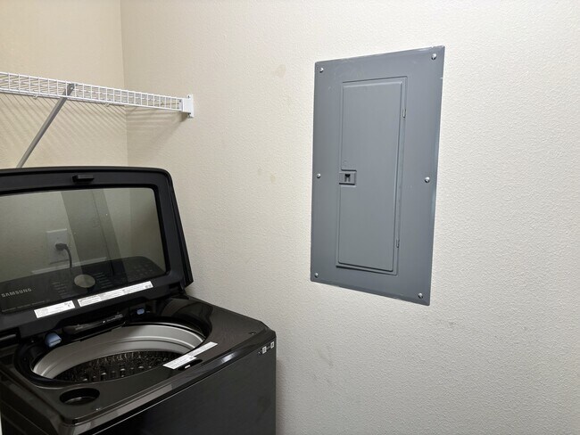 Building Photo - 5143 Carmell Ridge Cir