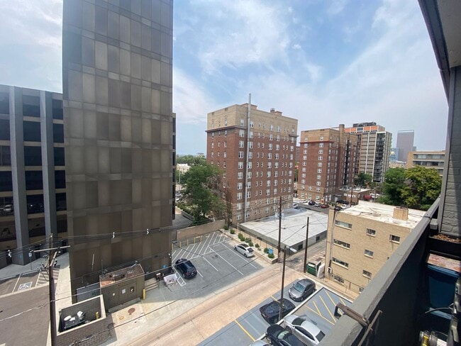 Building Photo - Great Barrington Condo