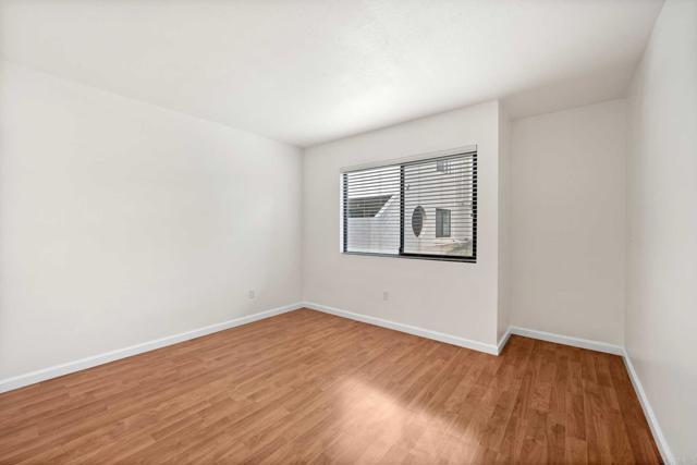 Building Photo - 337 N Melrose Dr