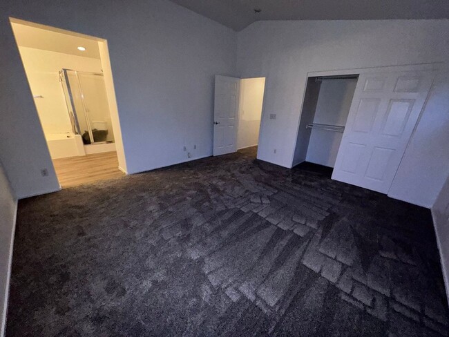 Building Photo - Fresh Paint/New Flooring all inside! Four ...
