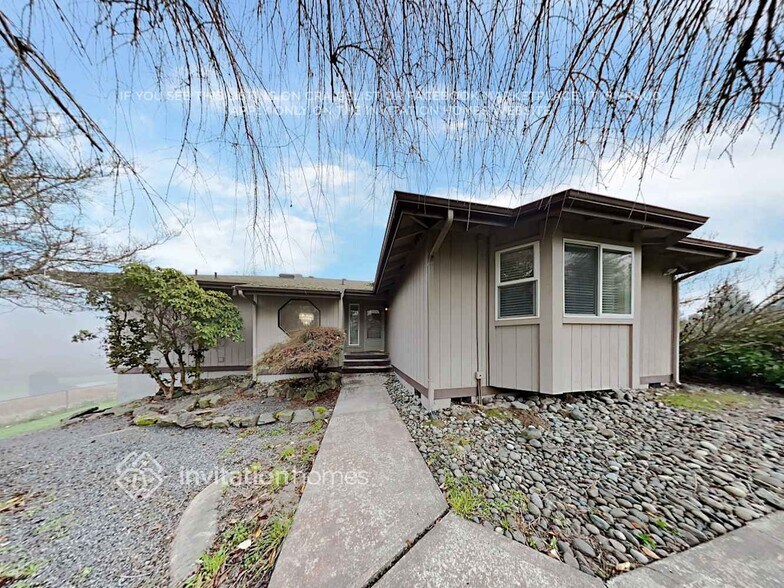 Primary Photo - 16412 106th St Ct E