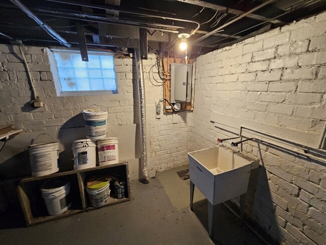 Building Photo - 3788 W 34th St