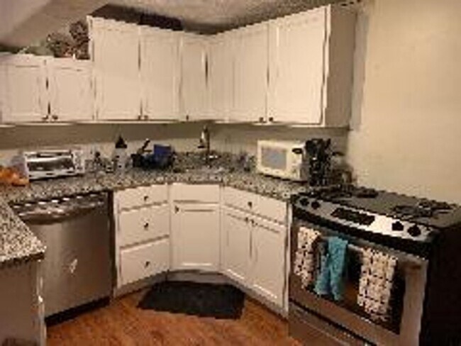 Building Photo - Renovated Brookline / BU Central Campus Ga...