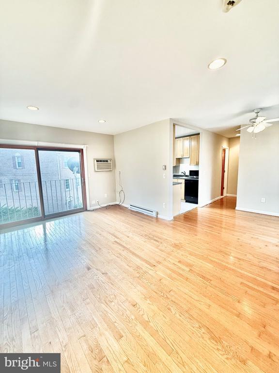 Building Photo - 720 W Glebe Rd