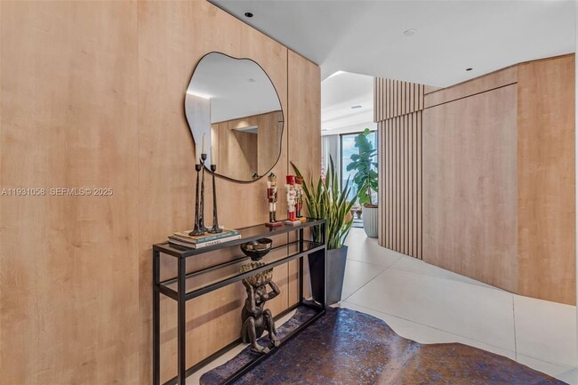 Building Photo - 20281 E Country Club Dr