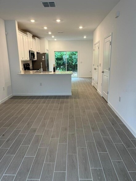 Building Photo - 3409 SW 34th Ave Cir