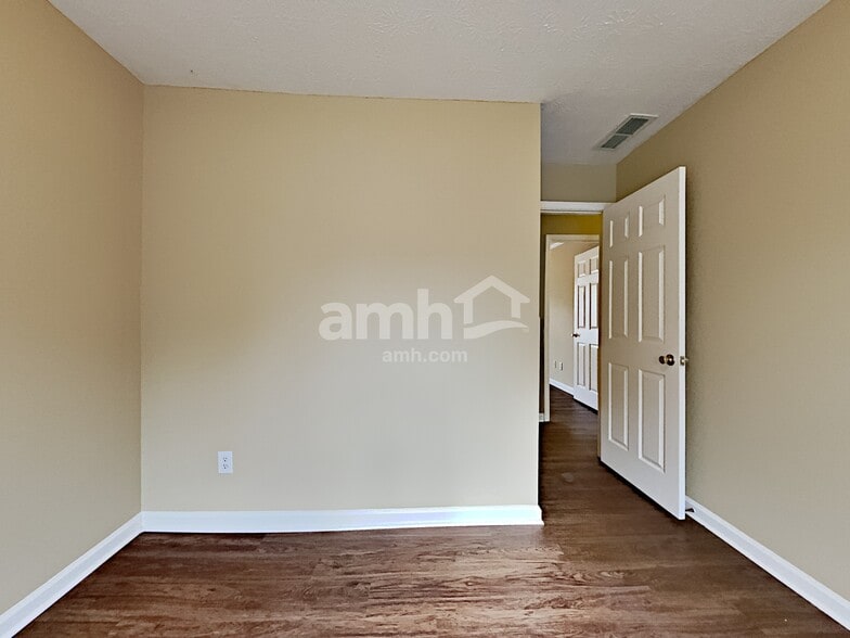 Building Photo - 5135 Thorin Oak Cir