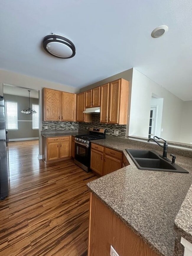 Building Photo - Move-In Ready 3Br 2Ba