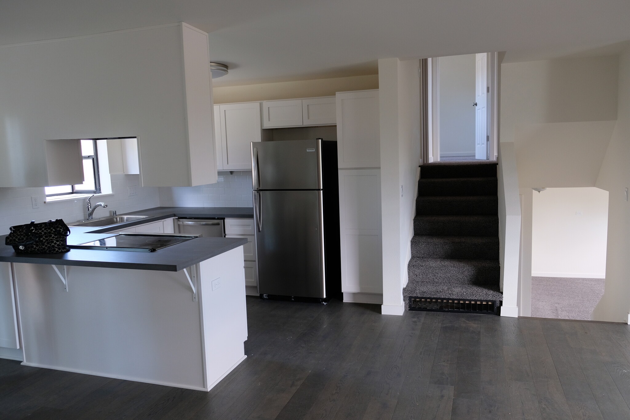 kitchen - 6114 S 126th Pl