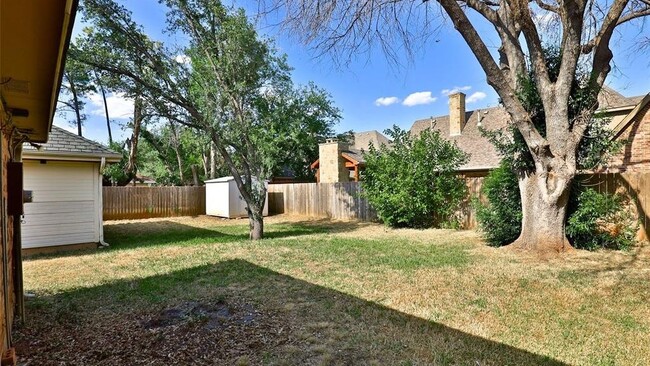 Building Photo - 5273 Sherbrooke Ln