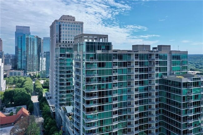 Building Photo - 923 Peachtree St NE