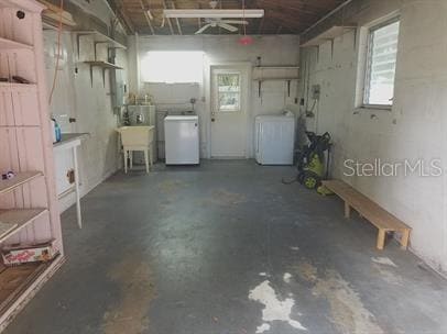 Building Photo - 1560 Robinson Dr N