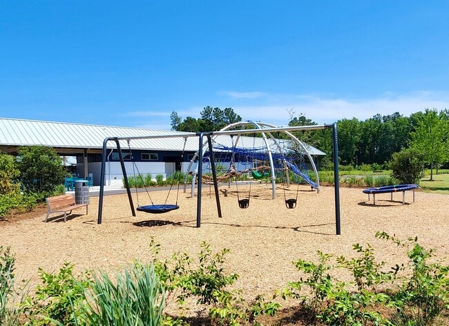 Building Photo - Like new in Midtown - 3 bedrooms plus additional flex spaces - Nexton