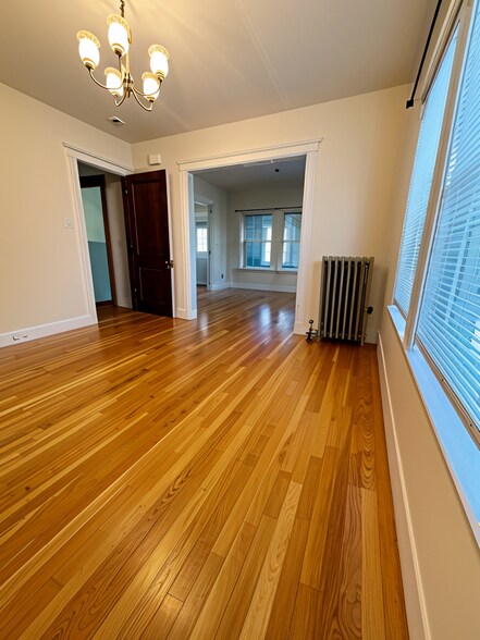 Building Photo - 70 Unity Ave