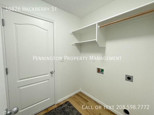 Building Photo - 10826 Hackberry St