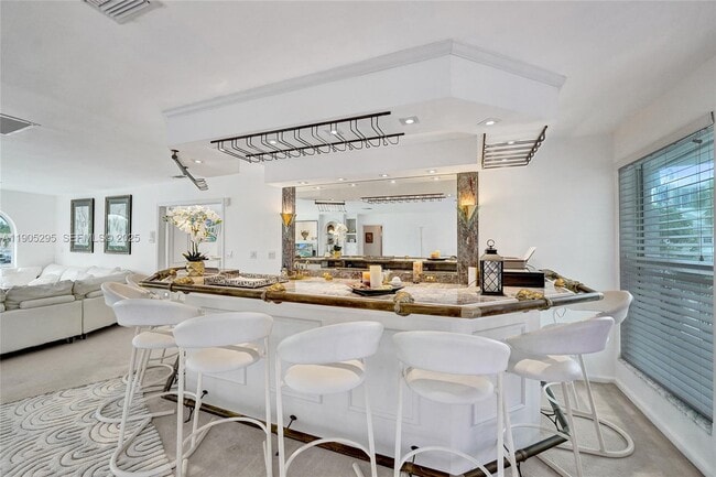 Building Photo - 2889 NE 35th St