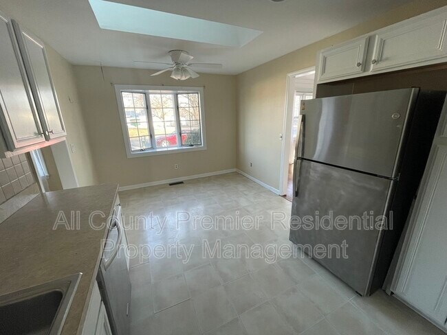 Building Photo - 3138 Powhatan Ave